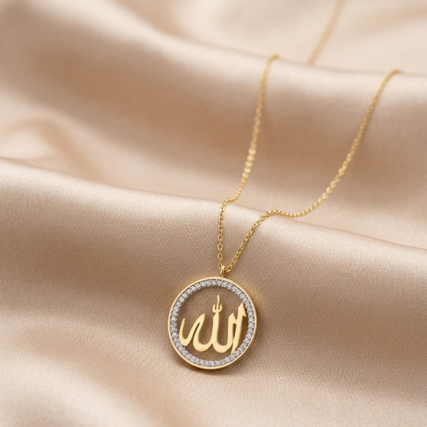 Allah Yazılı Altın Kolye